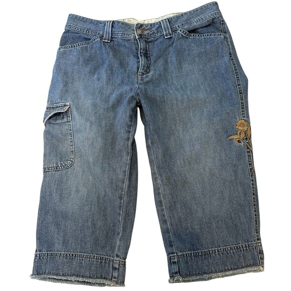 Lee Cropped Denim Jean Capris Womens Size 12 Cargo Embroidered Flower - Picture 1 of 10